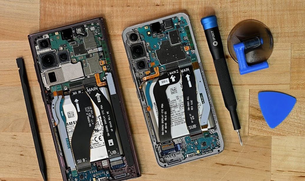 Samsung Galaxy S22 and S22 Ultra teardown from iFixit