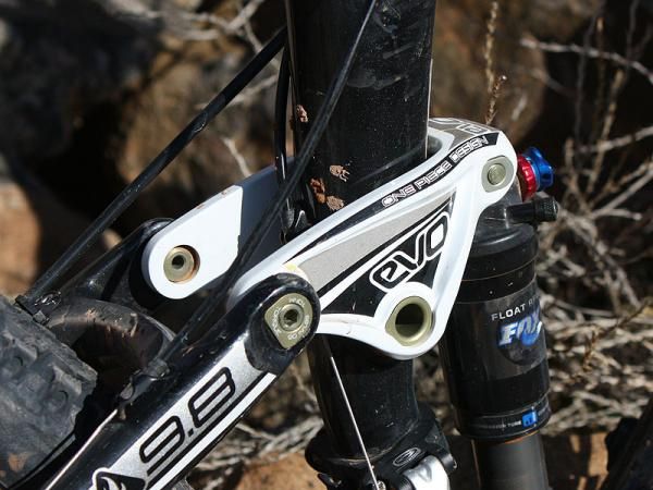 The one-piece magnesium Evo link helps keep the back end light and stiff.