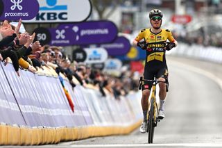 Elite Men - Omloop Het Nieuwsblad: Jan Tratnik makes it three wins in a row for Visma-Lease a bike
