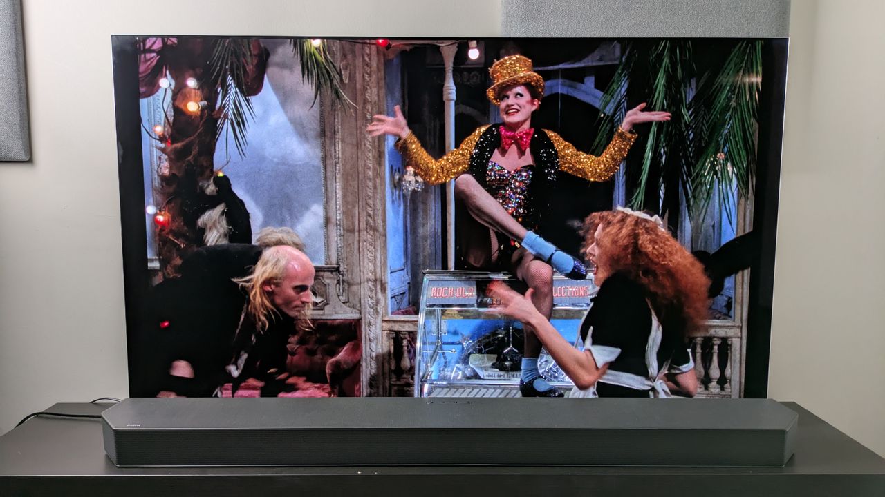 Rocky Horror Picture Show 4K Blu-ray shot of Riff Raff, Magenta and Colombia dancing on LG G5