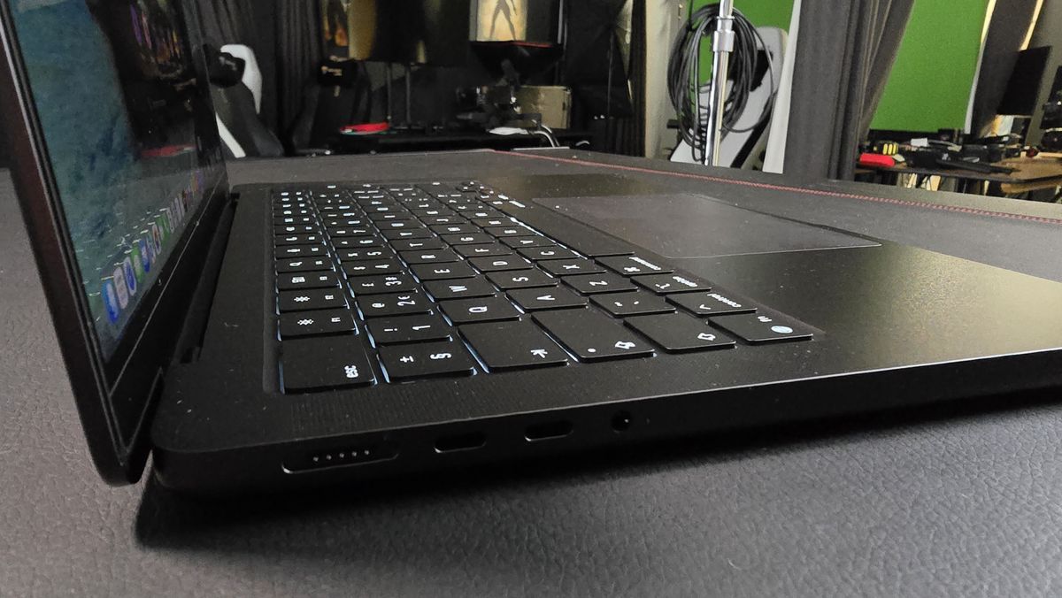 Apple MacBook Pro 14-inch (M5, 2025) in recording studio