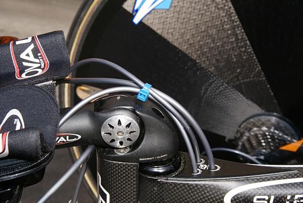 Slipstream's Felt DA machines include neatly routed cables that keep them out of clean air.
