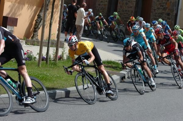 Brad Wiggins (Sky) remained attention to maintain his overall lead