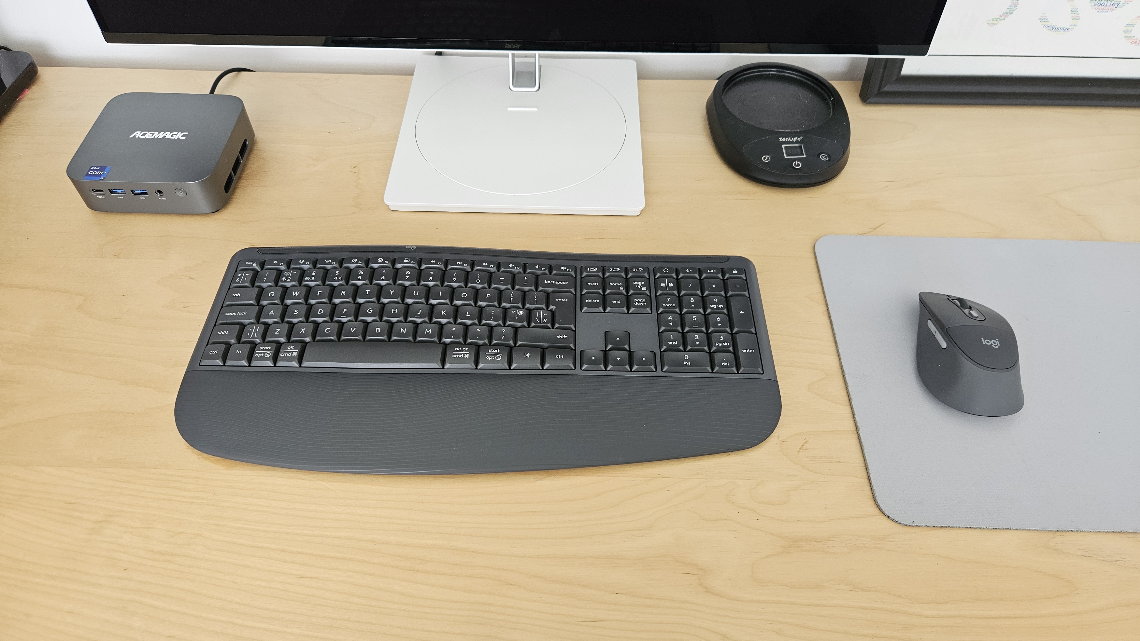 The Logitech Signature Comfort Plus Combo MK880 on a desk