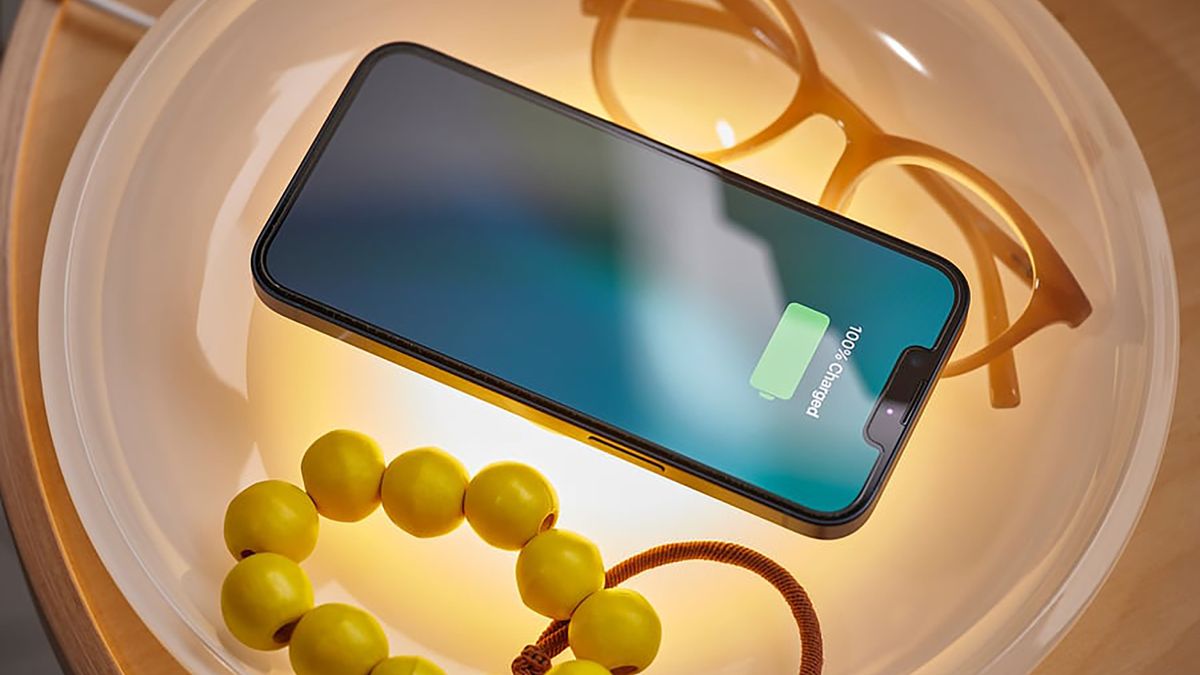 V&Auml;STM&Auml;RKE wireless charger with lighting