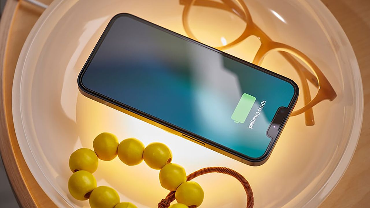 V&Auml;STM&Auml;RKE wireless charger with lighting