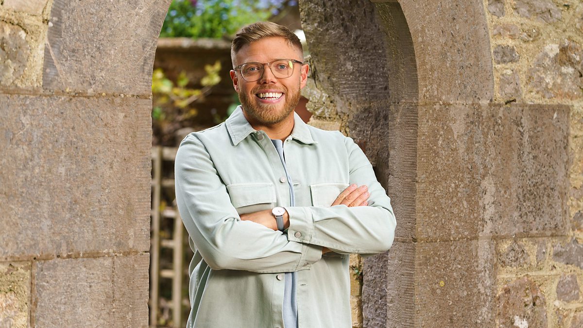 Unbreakable presenter Rob Beckett