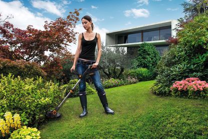 Worx 20V MAX Cordless GT3 Grass Trimmer Gardeningetc