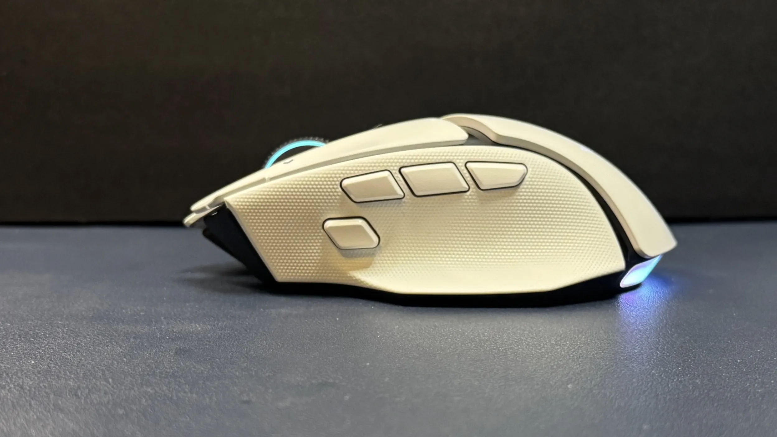 Обзор игровой мыши Razer Basilisk V4 Pro: особенности, дизайн и новая кнопка ИИ: View Original View Original