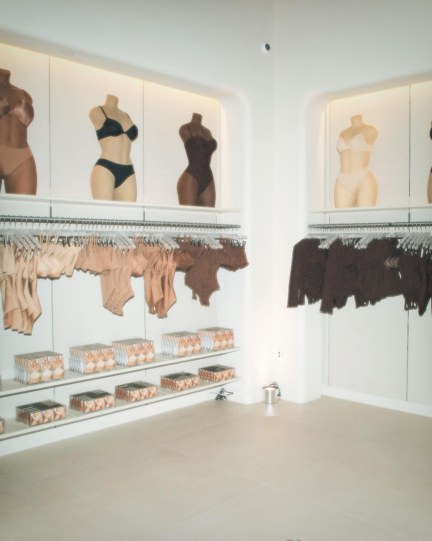 An image of SKIMS, one of the best shapewear brand.