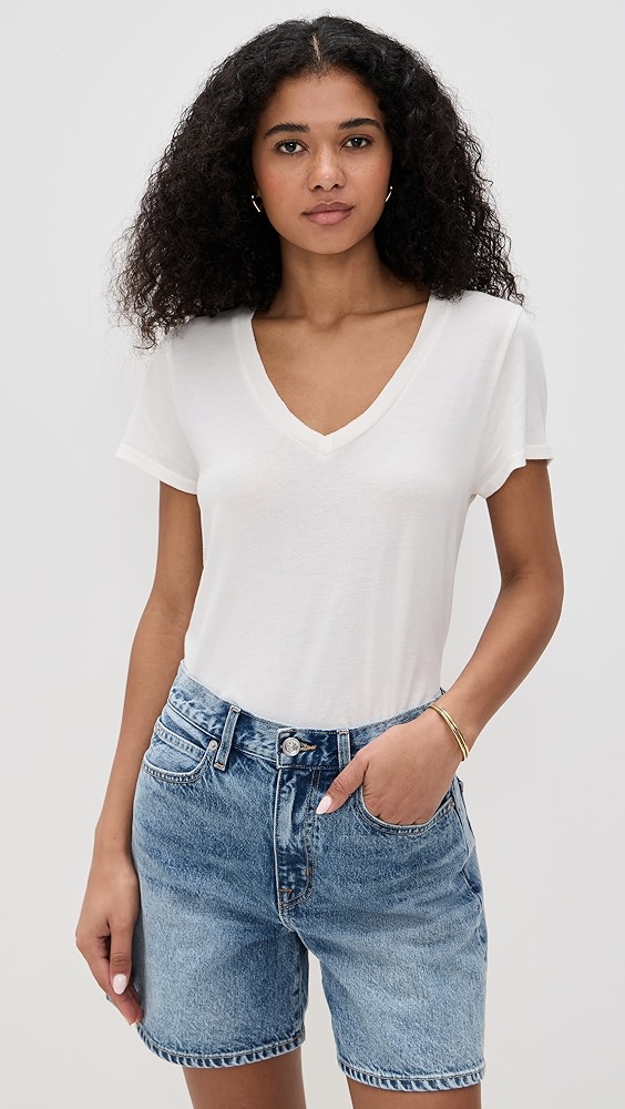 Éterne V Neck T-Shirt