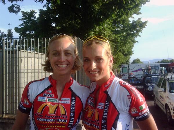 Pre-Giro Donne, Liz Hatch (R) with her American teammate Lisa Racchetto.