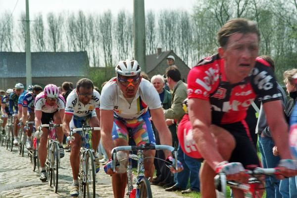 Johan Museeuw works during the 1995 edition where Mapei team-mate Franco Ballerini claimed victory. A year later the tables would be turned with the Belgian winning from his Italian team-mate.