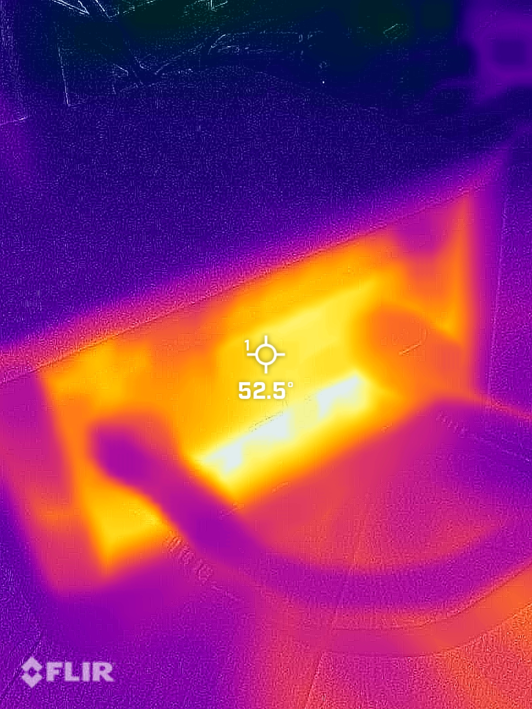 Lenovo ThinkCentre neo Ultra FLIR heat