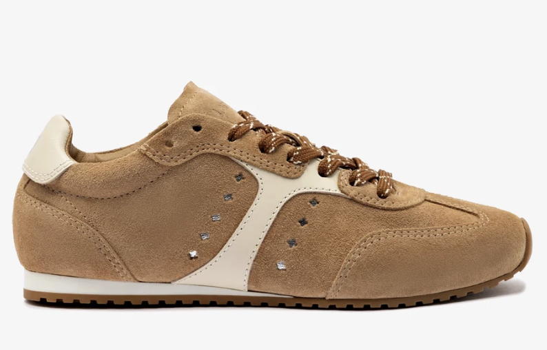 Larroud&amp;eacute;, Stella Sneaker in Peanut Suede
