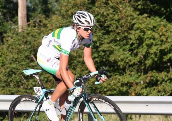 Australian Carlee Taylor not far from the head of the race