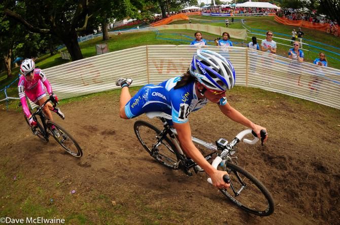 Katerina Nash (Luna Pro Team) chasing Compton