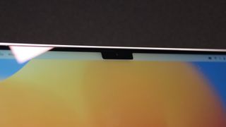 MacBook Pro 16 Zoll (2023): Die Notch am oberen Bildschirmrand