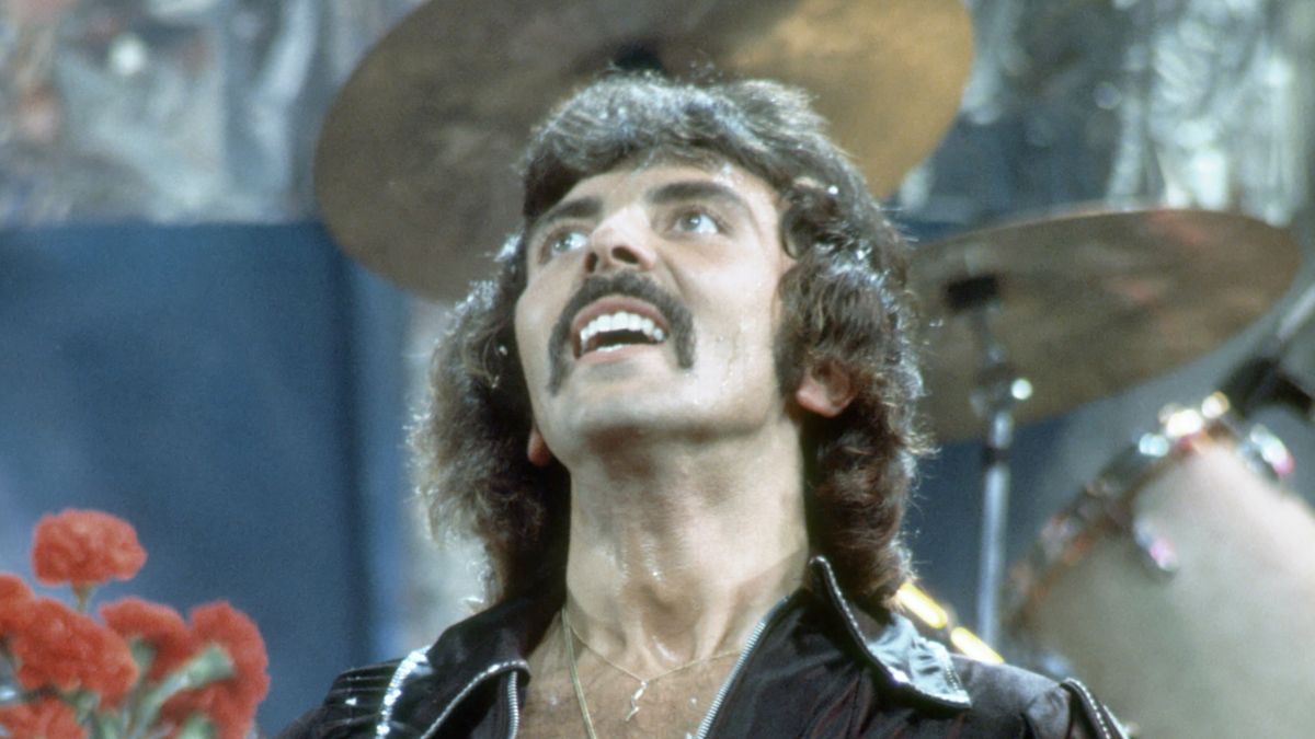 Tony Iommi on stage with Sabbath in the &#039;70s