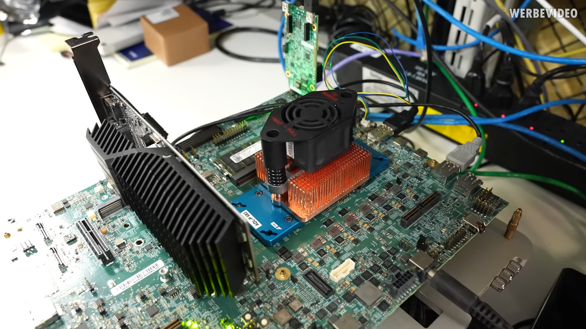 Core i9-13900HK 5.8GHz OC w/ RoC