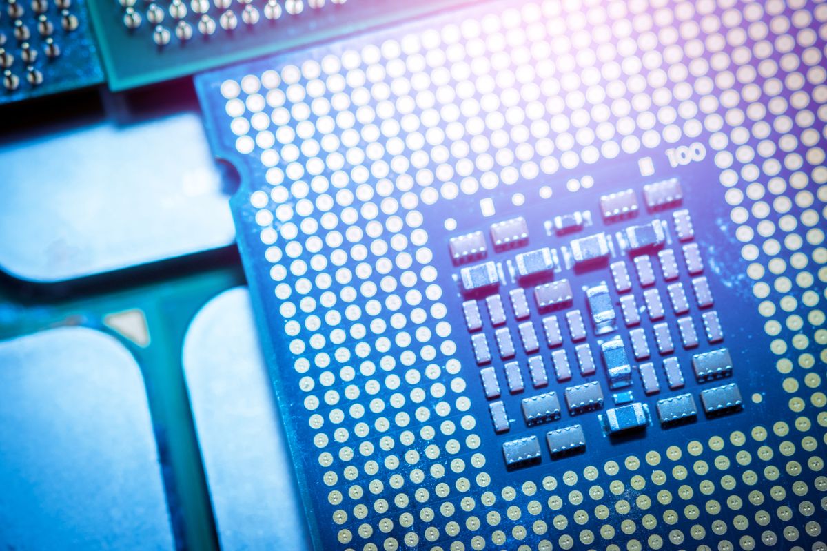 Intel Lists Two New Comet Lake-U CPUs for Thin & Light Laptops | Tom's  Hardware