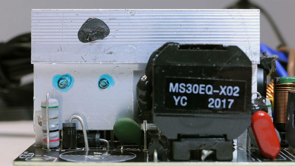Gigabyte P550B