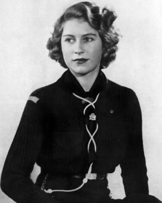 Queen Elizabeth II: Vintage curls