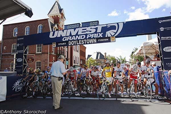 Race Official giving final instructions before the start of the race