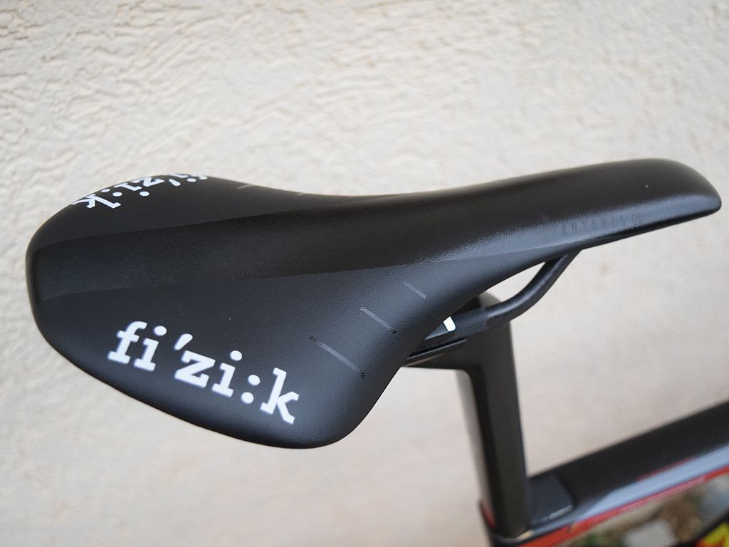 Van Avermaet opts for an all black Fizik Antares saddle