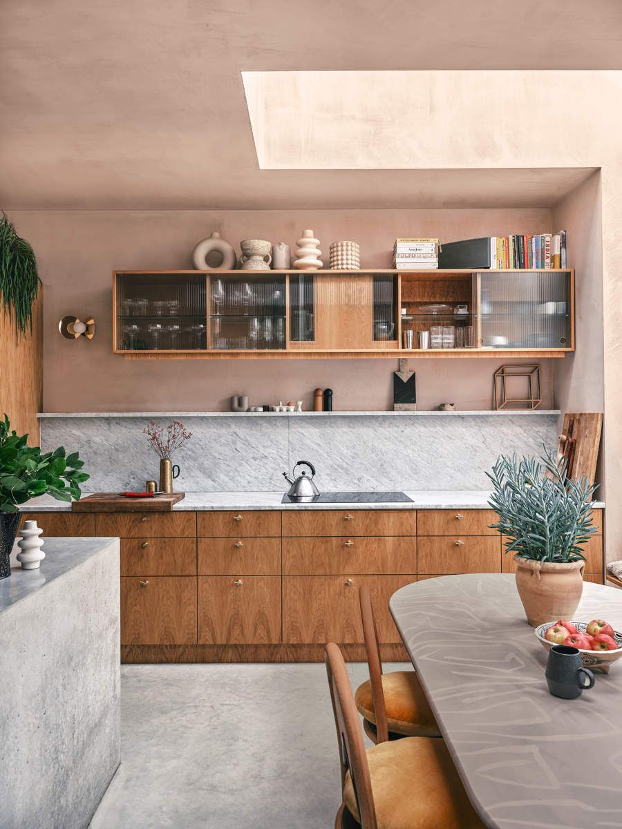 kitchen wall contrasting colours