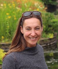 Debi Holland's avatar