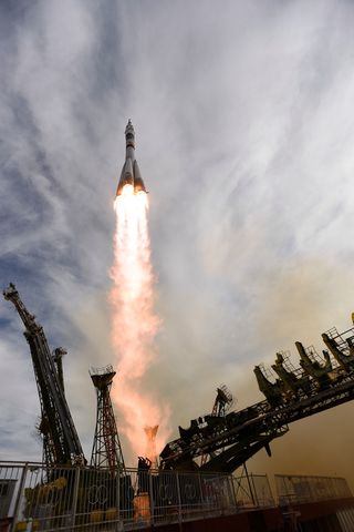 Soyuz TMA-18M Rocket Launch