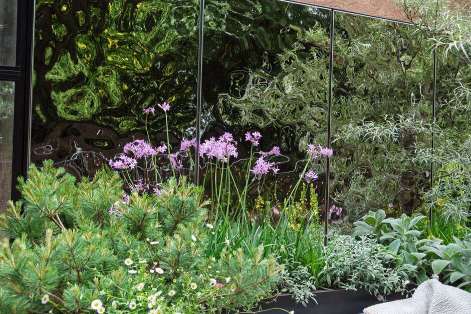 chelsea flower show balcony and container garden
