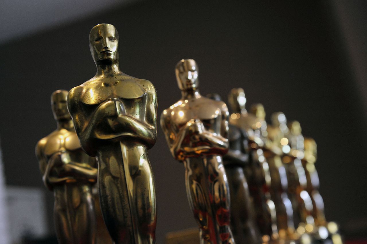 Oscar statuettes.