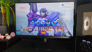 KOORUI GN02 with Pharah from Overwatch 2 character select screen on display