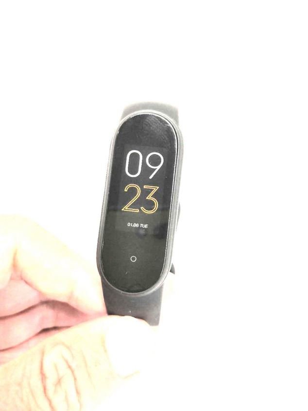 Mi Band 5 Live Photo