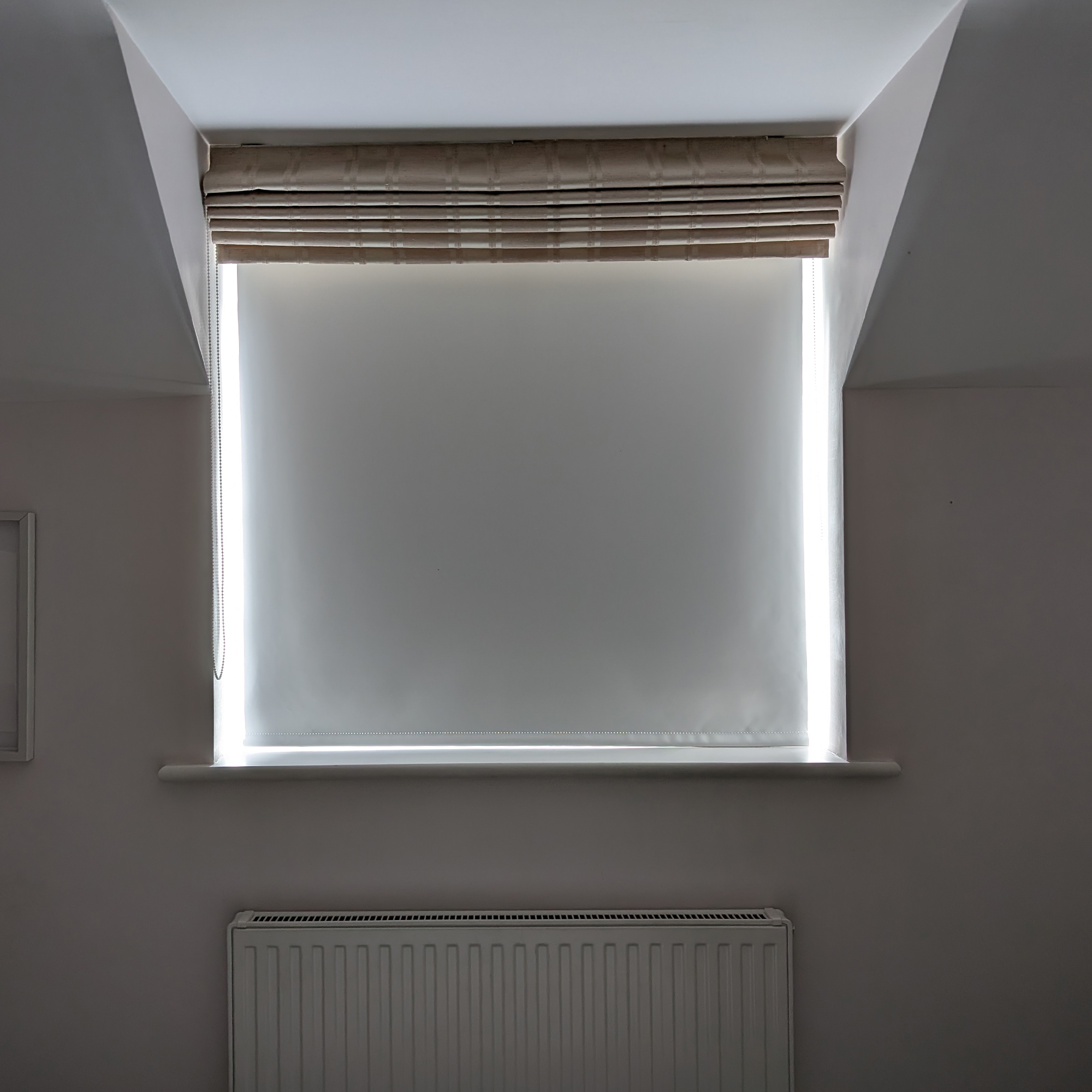 Tommee Tippee blackout blind being tested