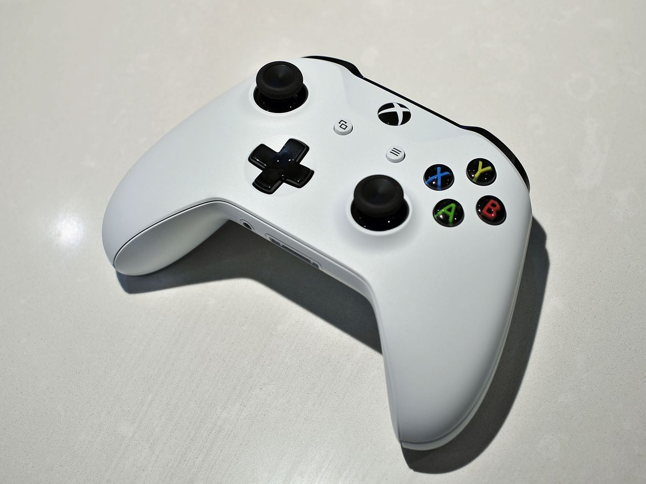 Xbox One S