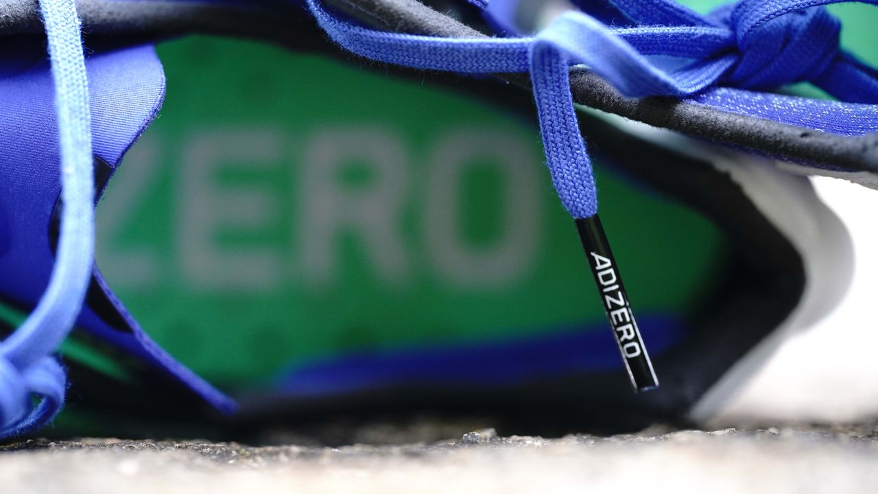 Nike_Air_Zoom_Tempo_NEXT_Percent_vs_Adidas_Adizero_Adios_Pro_2