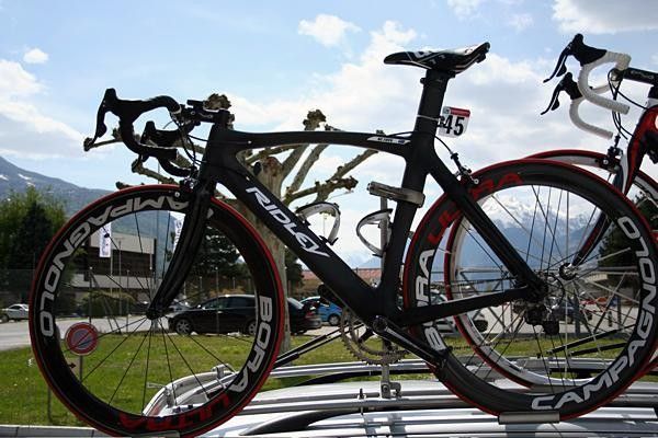 Robbie McEwan (Silence-Lotto) doesn't have a spare time trial bike. No matter, his new improved Noah looks aerodynamic enough.