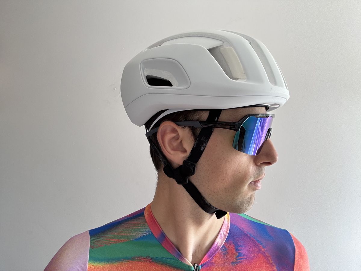 Arms don't interfere with helmet straps or cradles
