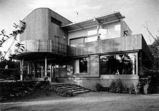 Villa Mairea (1938–39) black and white facade photo