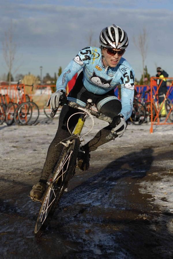 Barbara Howe (Vanderkitten) takes a high speed turn.