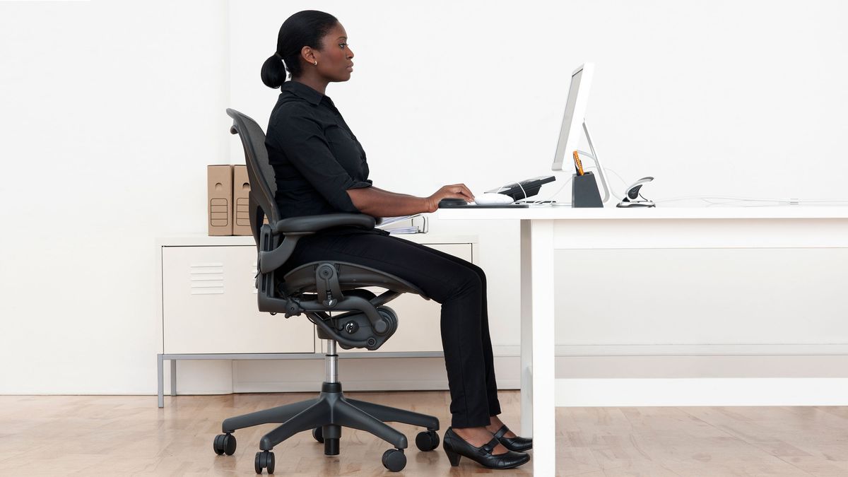 correct-sitting-posture-reduce-back-pain-and-ensure-good-posture-fit