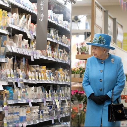 Queen Elizabeth shopping at a grocery store