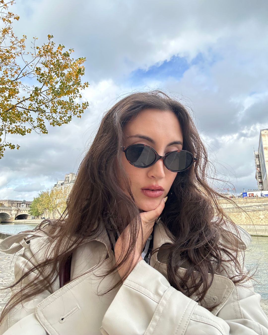 An image of Who What Wear associate beauty editor Alyssa Brascia in Paris.