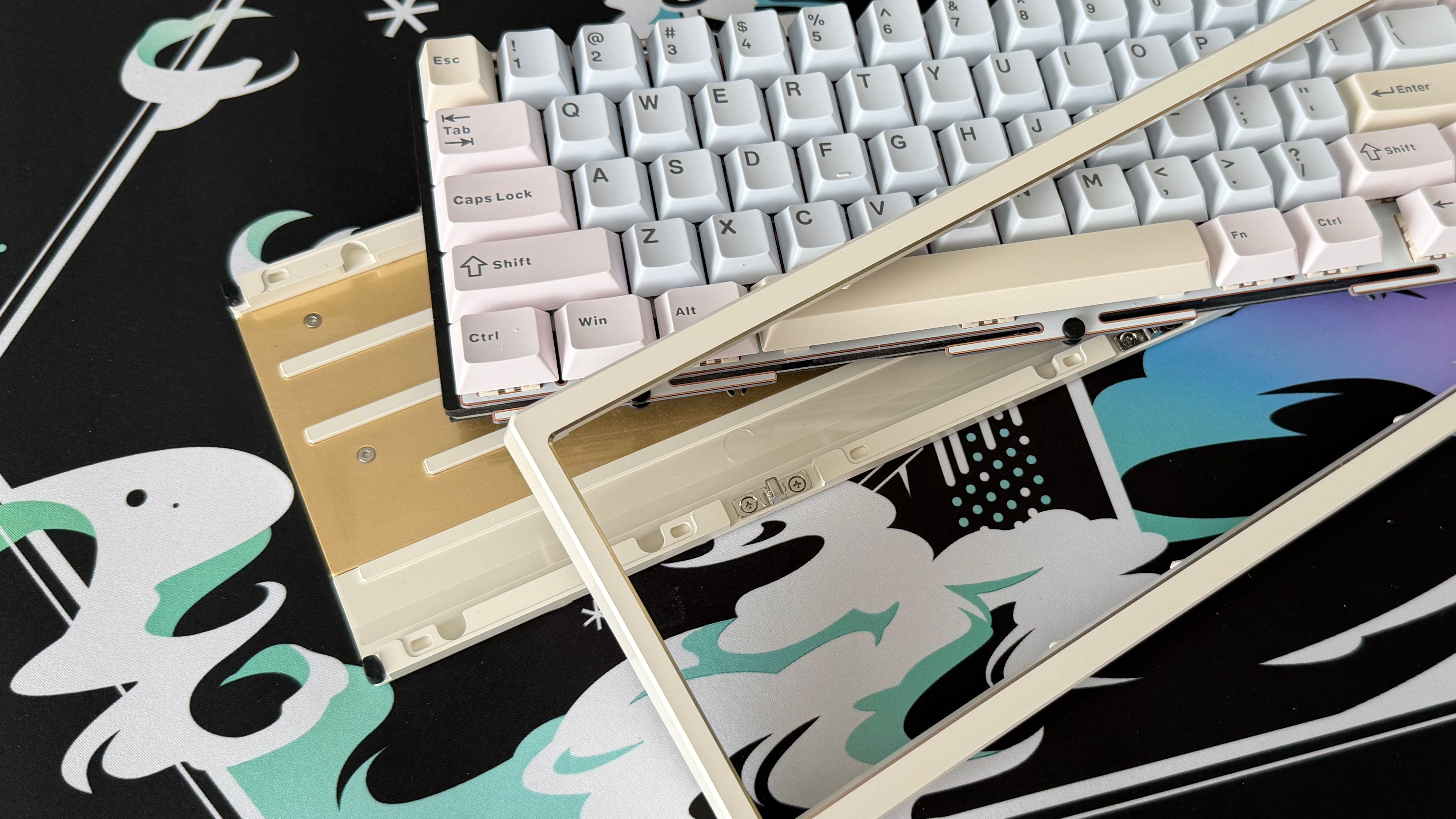 The Wobkey Zen 65 Ultra with its case removed.