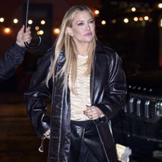 Kate Hudson wears v-vamp heels