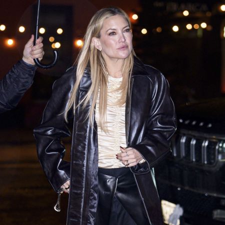 Kate Hudson wears v-vamp heels