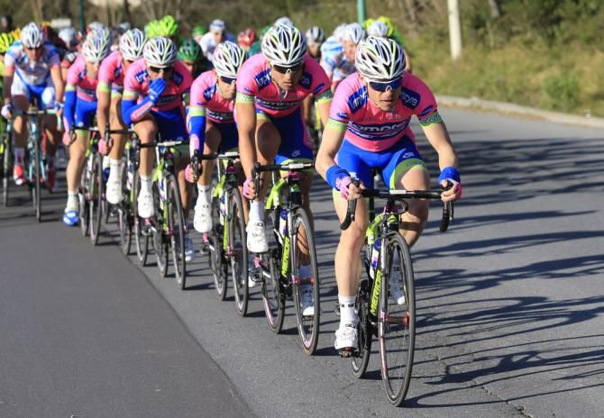 Damiano Cunego (Lampre-Merida) sets tempo at the head of the peloton.